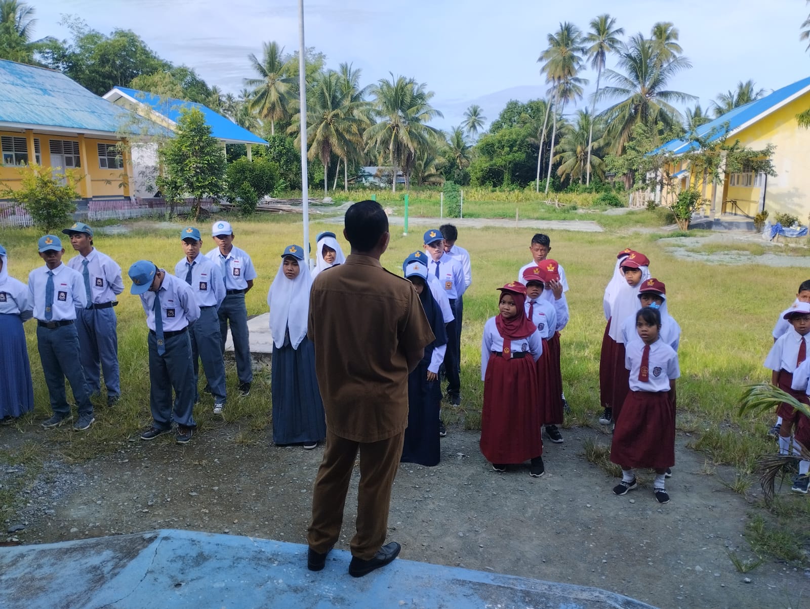 SLB Negeri Tojo Una-Una Gelar Apel Pagi dan Ulangan Semester Genap / Kenaikan Kelas